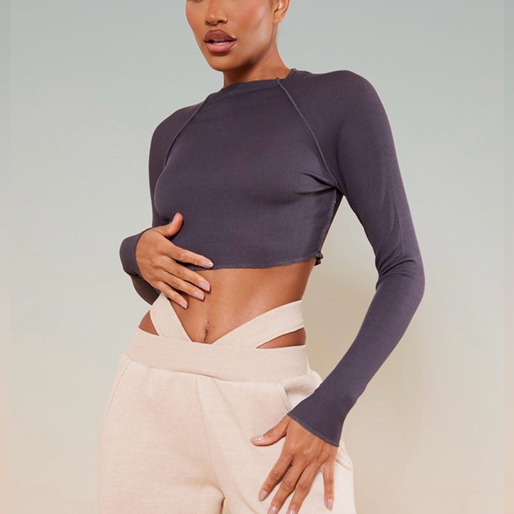 PrettyLittleThing Long Sleeve Ribbed Top - Picture 5 of 8